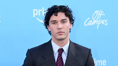 Belmont Cameli spielt Garrett Graham in der Serie „Off Campus“. - Foto: Vivien Killilea/Getty Images for Prime Video Belmont Cameli spielt Garrett Graham in der Serie „Off Campus“. - Foto: Vivien Killilea/Getty Images for Prime Video