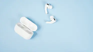 beste in ear kopfhörer - Foto: iStock/Phira Phonruewiangphing