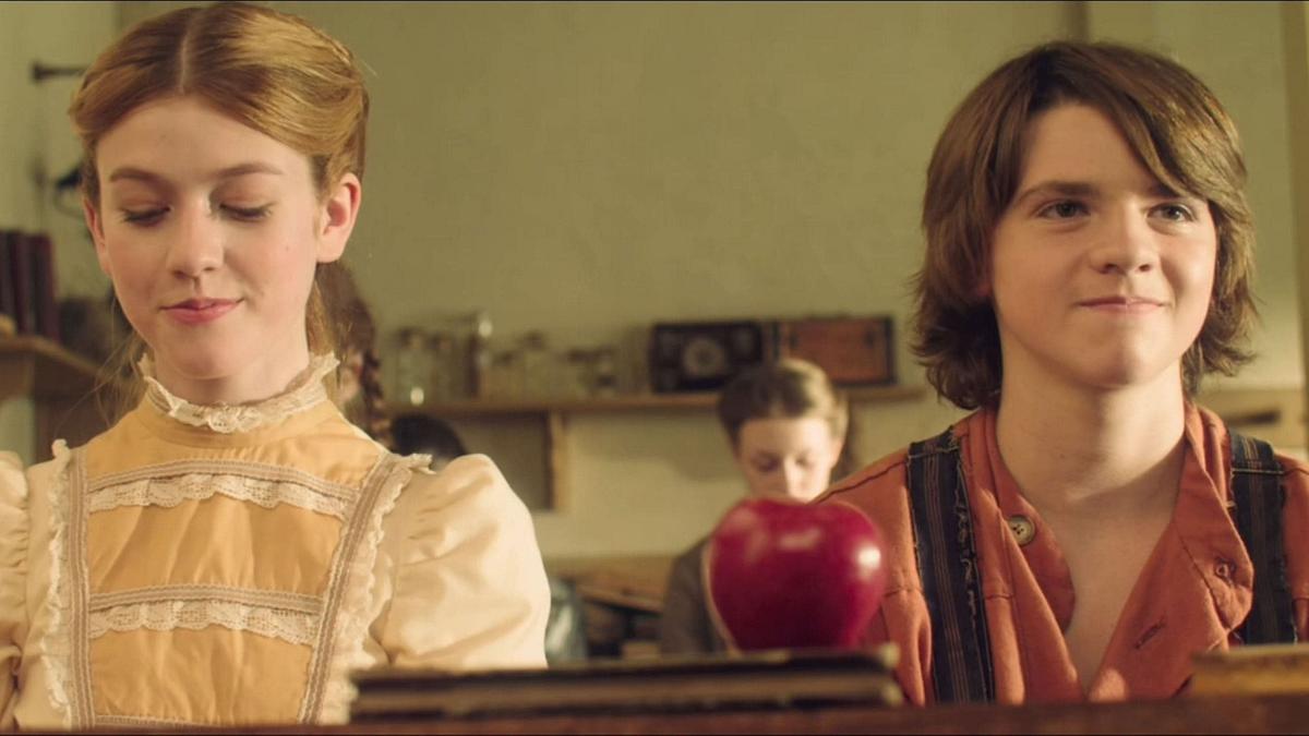 Tom Sawyer & Huckleberry Finn Tom Sawyer & Huckleberry Finn
