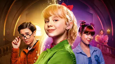Florian (Aithonas Avgoustakis), Bibi (Nala) und Marita (Fia-Marie Lin) im Film „Bibi Blocksberg und das große Hexentreffen“. - Foto: LEONINE Studios Florian (Aithonas Avgoustakis), Bibi (Nala) und Marita (Fia-Marie Lin) im Film „Bibi Blocksberg und das große Hexentreffen“. - Foto: LEONINE Studios