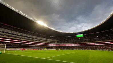 Bild von einem Stadion - Foto: IMAGO / Eyepix Group