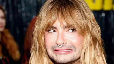 Bill Kaulitz verzieht den Mund und guckt zur Seite. - Foto: Imago/PIC ONE Bill Kaulitz verzieht den Mund und guckt zur Seite. - Foto: Imago/PIC ONE