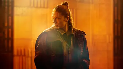Hunter Schafer tritt in „Blade Runner 2099“ in die Fußstapfen von Ryan Gosling und Harrison Ford. - Foto: Amazon MGM Studios Hunter Schafer tritt in „Blade Runner 2099“ in die Fußstapfen von Ryan Gosling und Harrison Ford. - Foto: Amazon MGM Studios