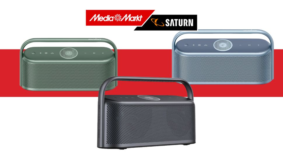 Drei Bluetoothboxen von Soundcore vor einem roten Balken - Foto: Mediamarkt/PR