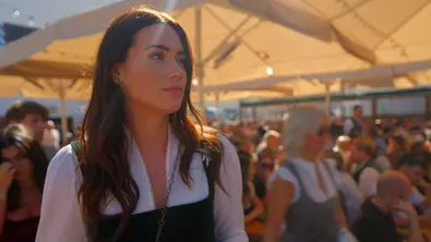 Gloria-Sophie Burkandt in der Doku „Born Famous – Fluch oder Segen?“. - Foto: Seven One Entertainment