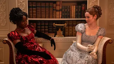 Michaela und Francesca in „Bridgerton“ Staffel 4. - Foto: Liam Daniel/Netflix