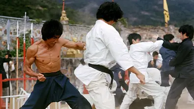 Bruce Lee in Der Mann mit der Todeskralle - Foto: Warner Bros (Universal Pictures) Bruce Lee in Der Mann mit der Todeskralle - Foto: Warner Bros (Universal Pictures)