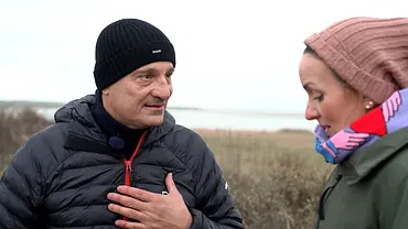 Ron und Nadine im Gespräch bei Bauer sucht Frau International - Foto: RTL Ron und Nadine im Gespräch bei Bauer sucht Frau International - Foto: RTL