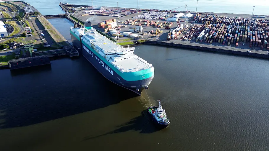 Europas größtes Autoterminal - Der Logistik-Gigant in Bremerhaven europas größtes autoterminal - der logistik-gigant in bremerhaven