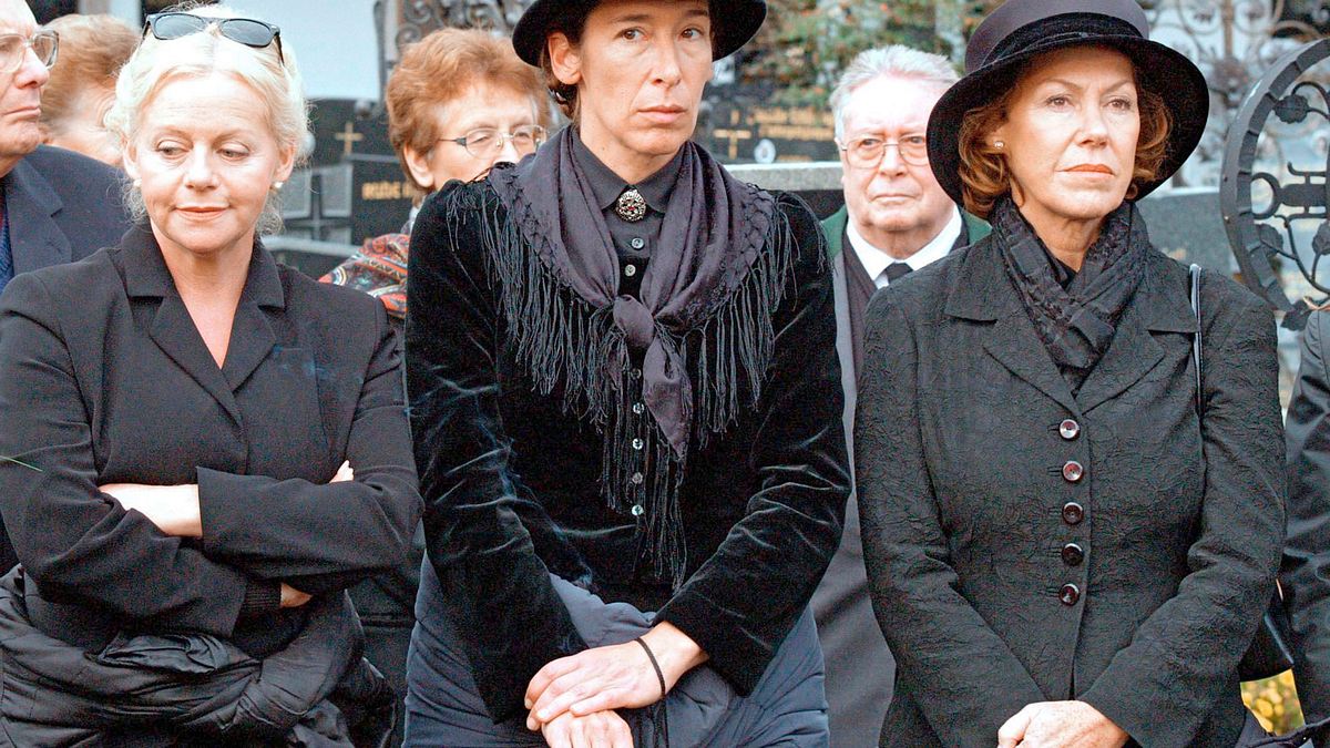 vier frauen und ein todesfall