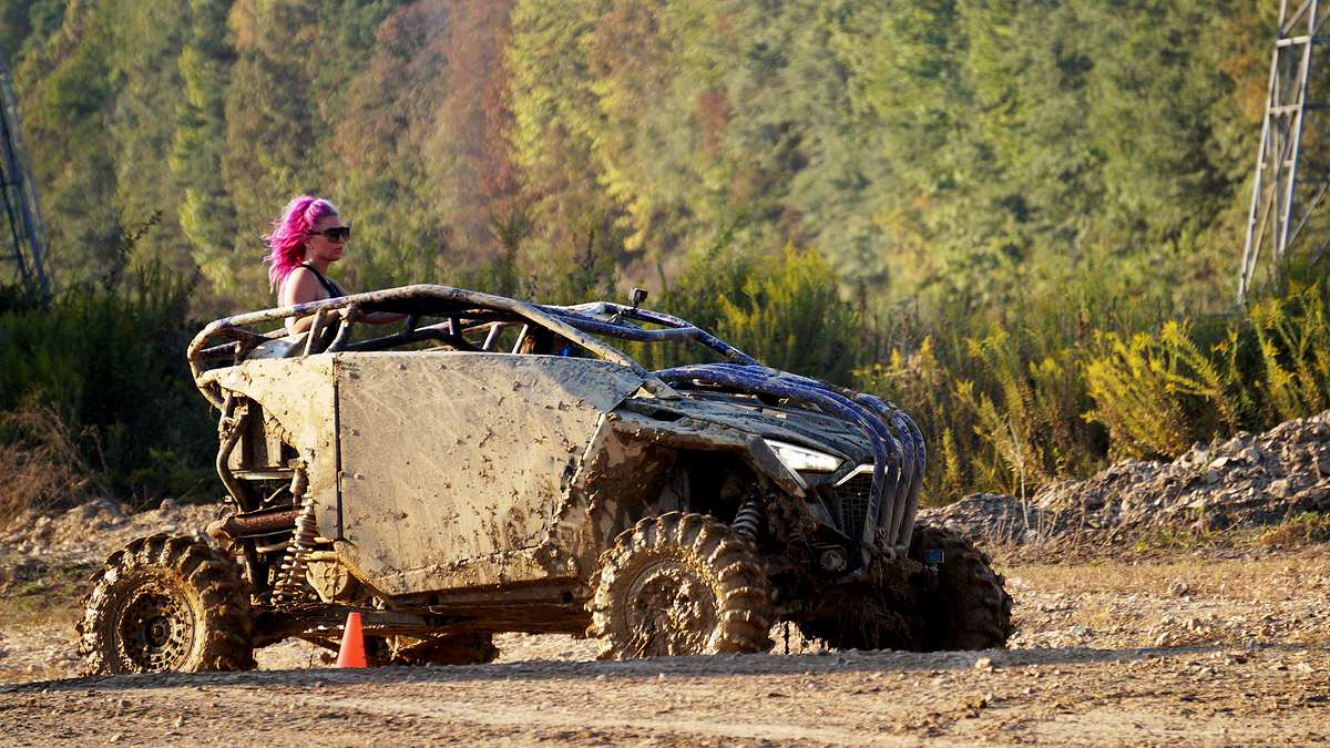 Mud Madness - Die Schlamm-Racer mud madness - die schlamm-racer