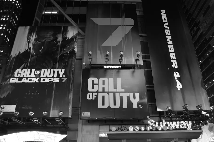 Call of Duty Banner Call of Duty Banner am Time Squre