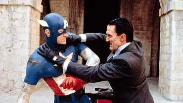 Captain America (1990) mit Matt Salinger und Scott Paulin - Foto: IMAGO / Everett Collection Captain America (1990) mit Matt Salinger und Scott Paulin - Foto: IMAGO / Everett Collection