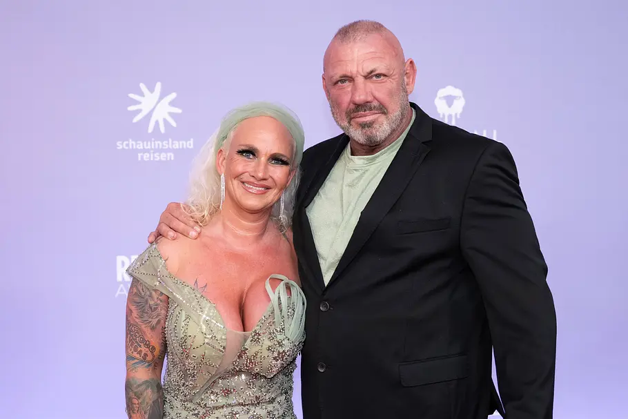 Caro und Andreas Robens. Caro und Andreas Robens bei der Verleihung der RTL+ Reality Awards 2026 im Maritim Hotel Bonn