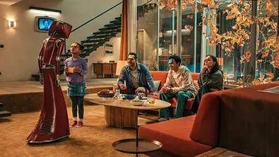 „Cassandra“ Staffel 2: Wann geht der Sci-Fi-Thriller bei Netflix weiter? - Foto: Sasha Ostrov/Netflix