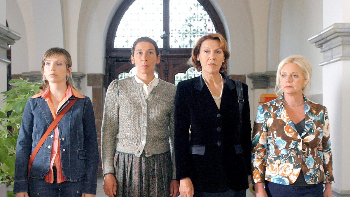 vier frauen und ein todesfall
