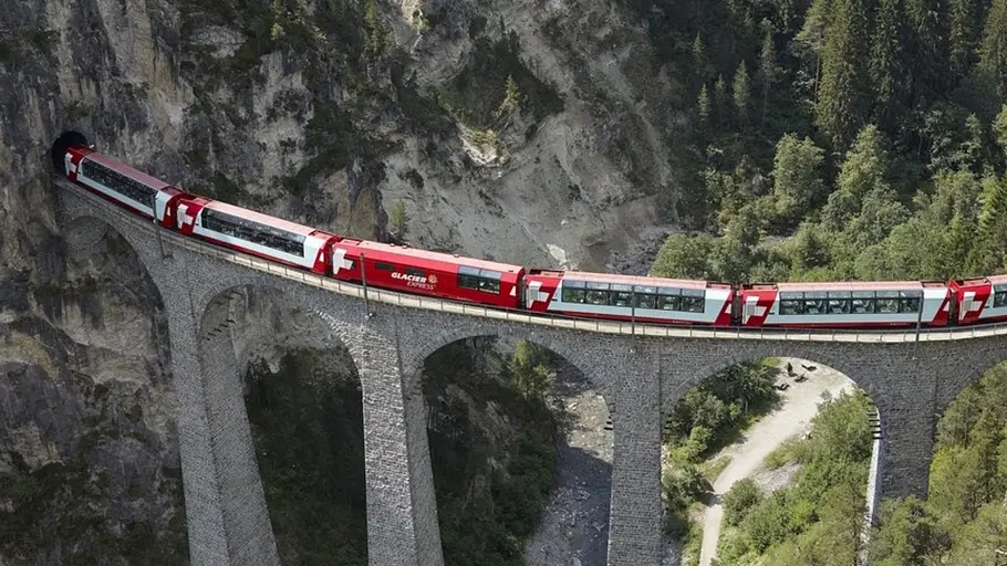 traumhafte bahnstrecken der schweiz