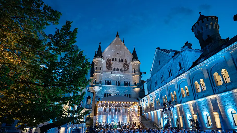 Oper unter Sternen - mit Jonas Kaufmann und Pretty Yende auf Schloss Neuschwanstein oper unter sternen - mit jonas kaufmann und pretty yende auf schloss neuschwanstein
