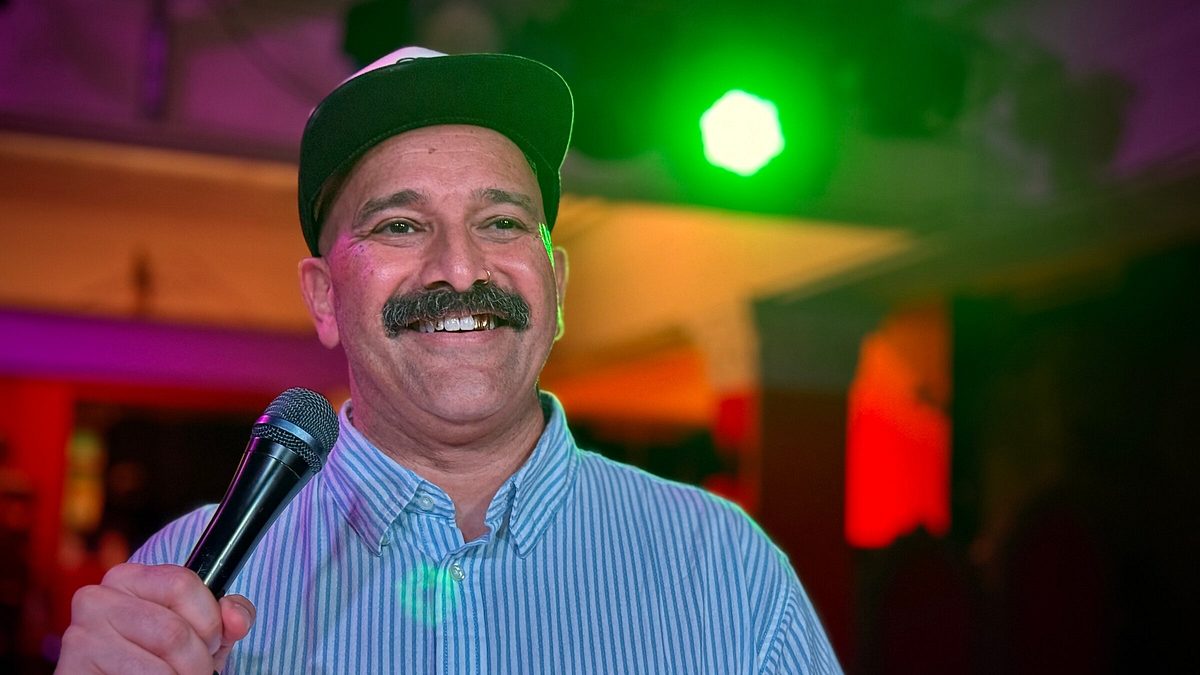 allein mit dem mikro. stand-up-comedy in deutschland