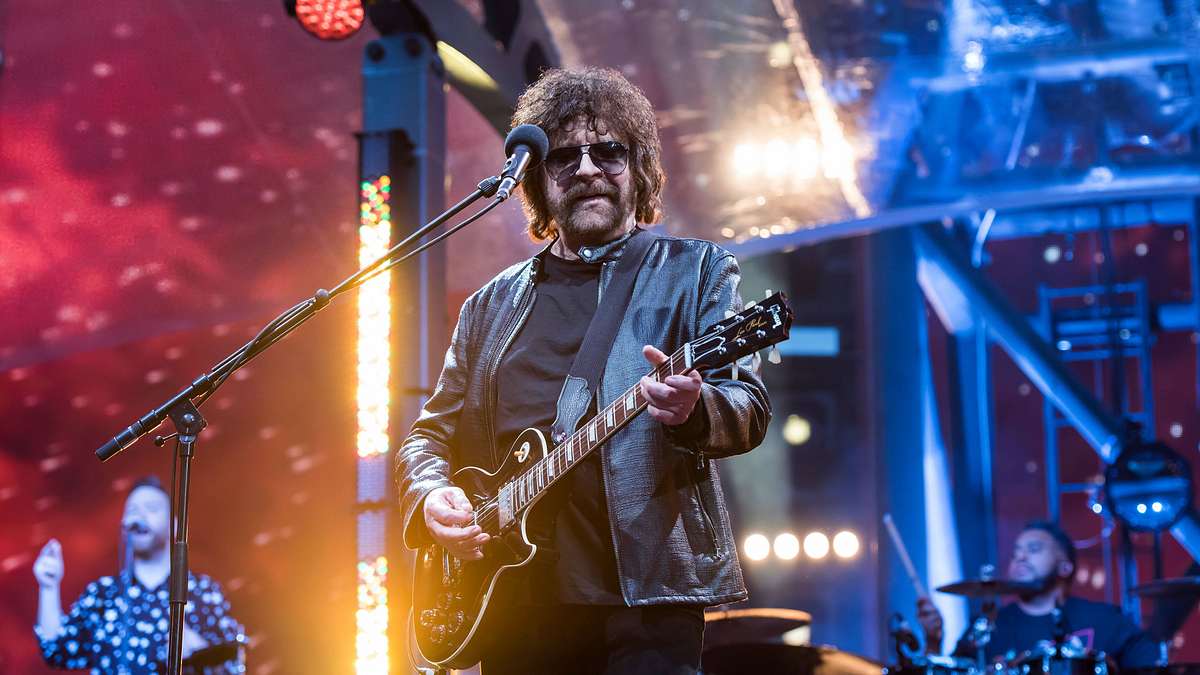 Jeff Lynne's ELO: Wembley or Bust Jeff Lynne's ELO: Wembley or Bust