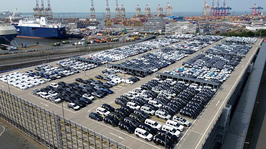 europas größtes autoterminal - der logistik-gigant in bremerhaven