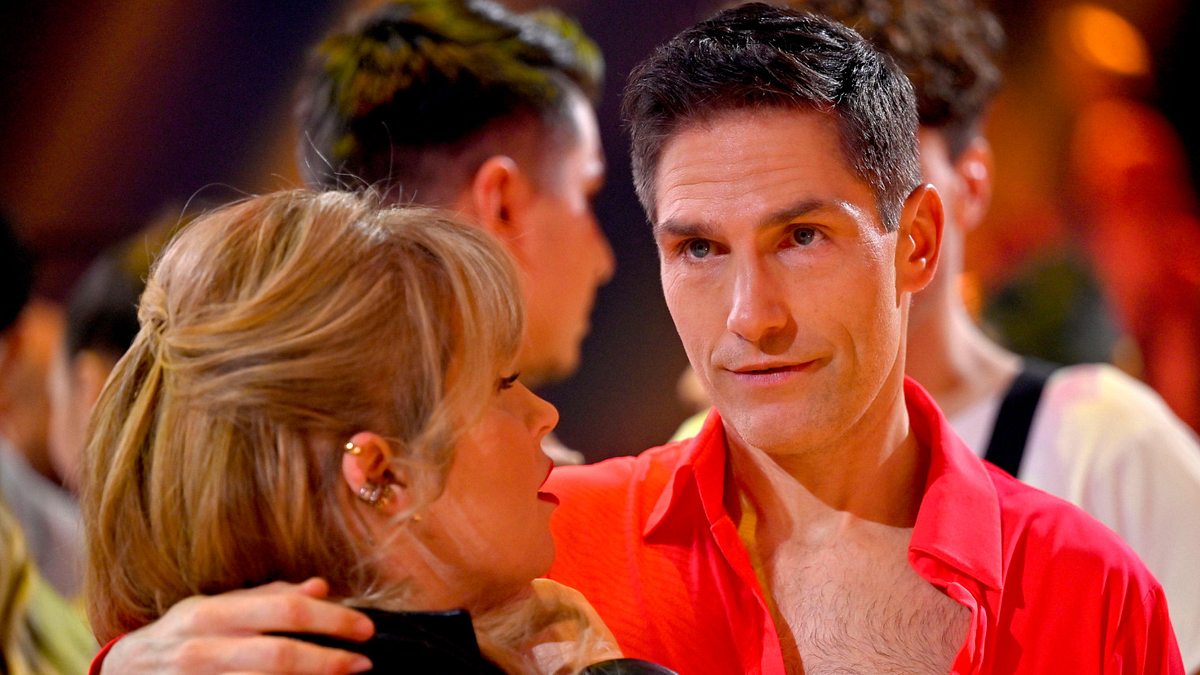 Christian Polanc mit Maite Kelly. Der Profitänzer ist von einer aktuellen Let's Dance-Entscheidung enttäuscht