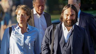 Christina Block mit ihren Verteidiger Ingo Bott auf dem Weg zum 13.Verhandlungstag. - Foto: IMAGO / BREUEL-BILD