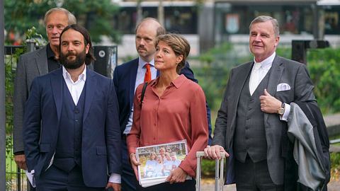 Christina Block mit ihren Verteidigern Ingo Bott (l.) und Otmar Kury (r.). - Foto: IMAGO / BREUEL-BILD