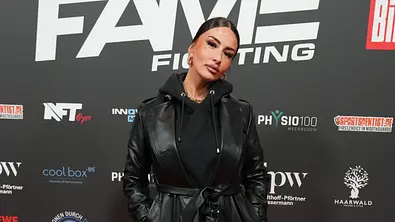 Christina Dimitriou schaut in die Kamera - Foto:  IMAGO / BOBO