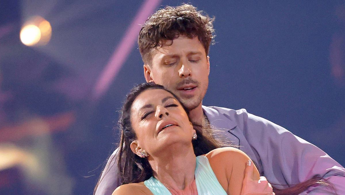 Kehrt Christine Neubauer erneut zu Let's Dance zurück? Christine Neubauer steht mit Valentin Lusin auf der Let's Dance-Bühne - etwas, das sich nun wiederholen könnte
