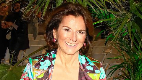 Claudia Obert früher und heute - Foto: IMAGO / pictureteam