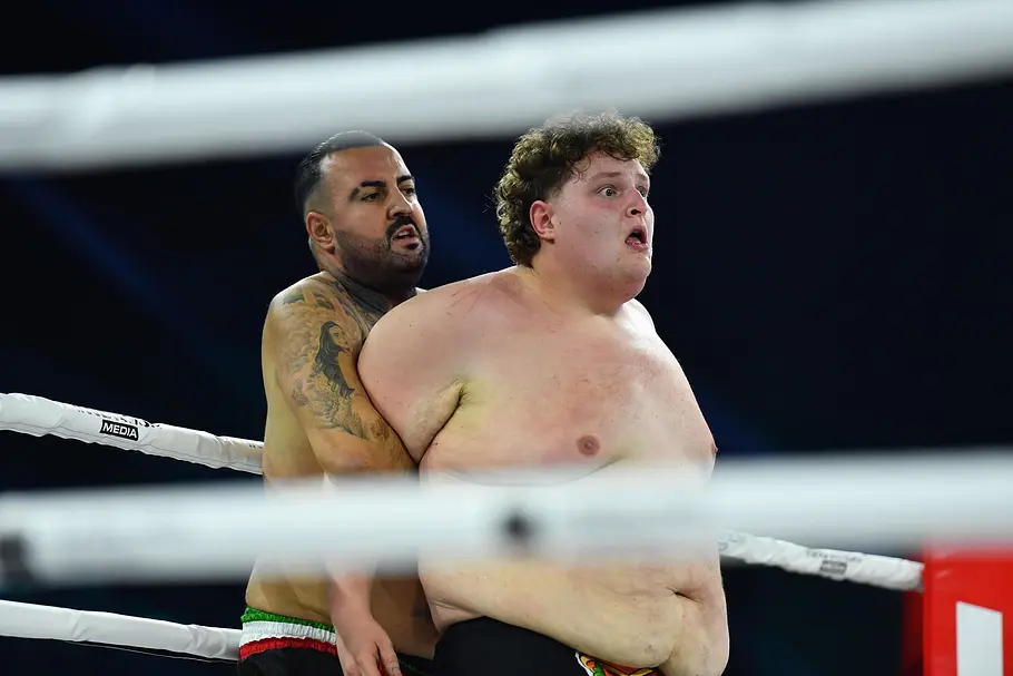 Cosimo Citiolo gegen Ehrenmannrius bei The Ultimate Hype 2025 im Wrestling-Duell