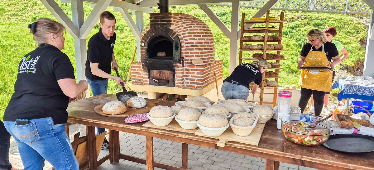 unser dorf hat wochenende
