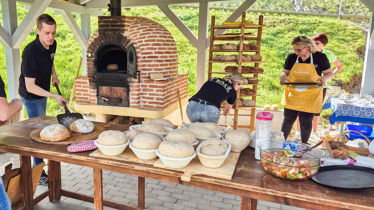 unser dorf hat wochenende