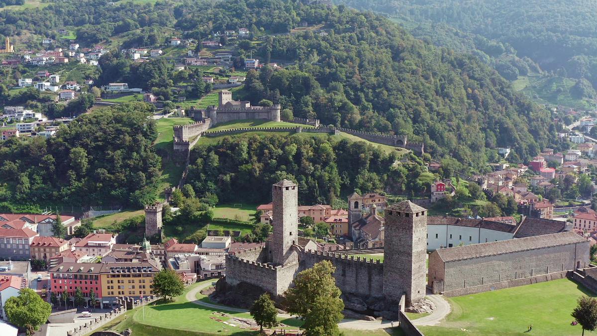 schlösser und burgen der schweiz