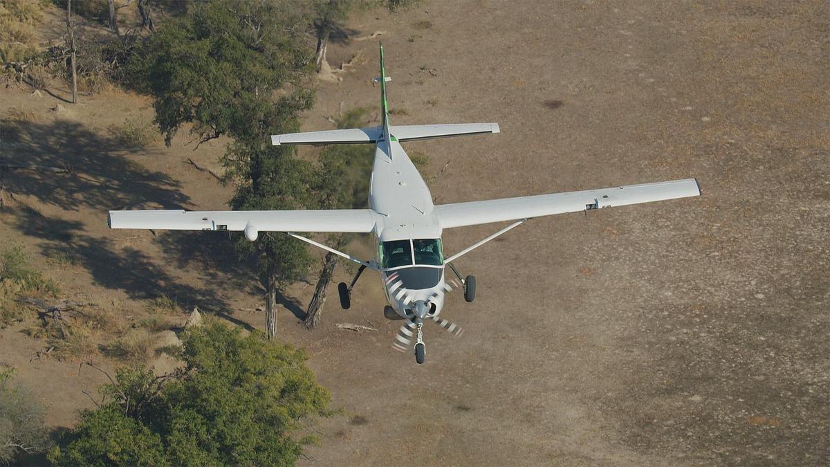 extreme airport africa