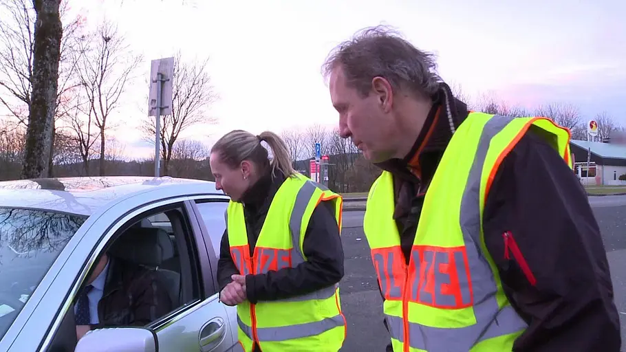 Schneller als die Polizei erlaubt schneller als die polizei erlaubt