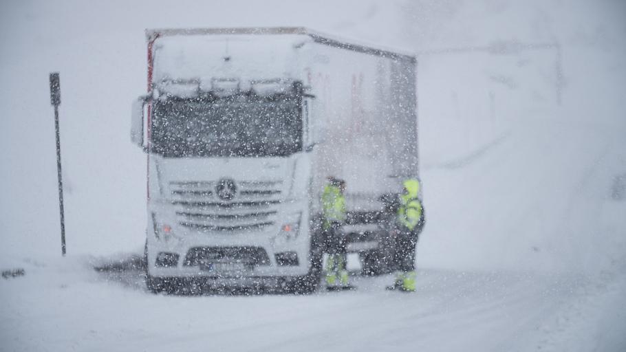 ice road rescue - extremrettung in norwegen