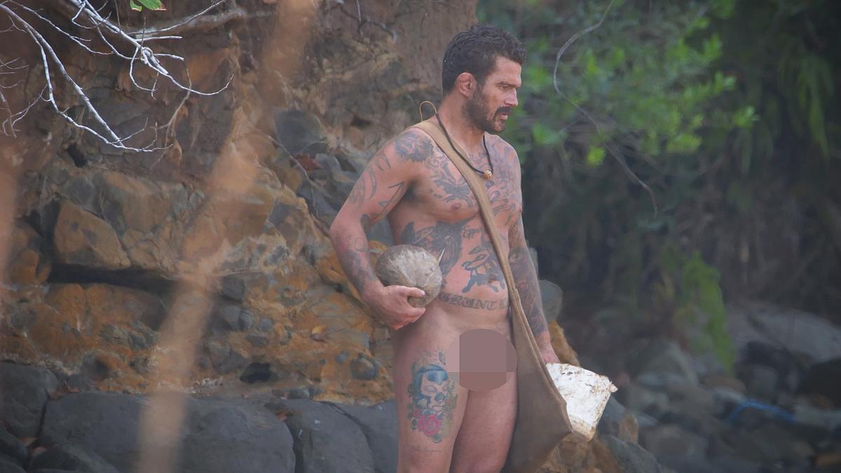 naked survival: castaways