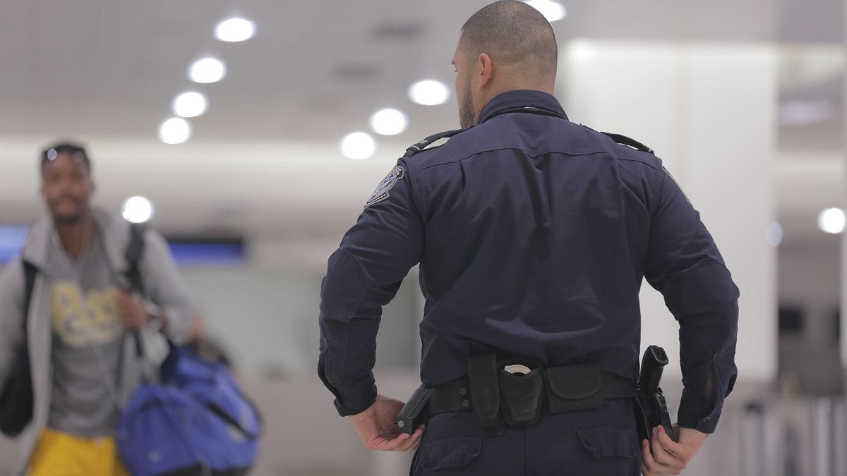 flughafen new york - kampf den schmugglern