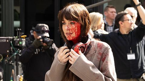 Darum rennt Dakota Johnson blutverschmiert durch New York! - Foto: IMAGO / Cover-Images