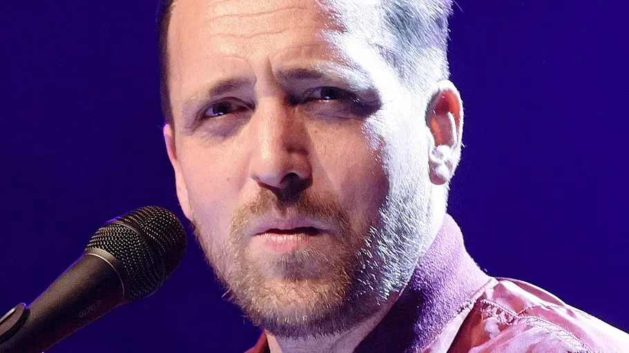 Danger Dan aus ZDF ausgeladen Danger Dan schaut mit kritischem Blick in die Kamera.
