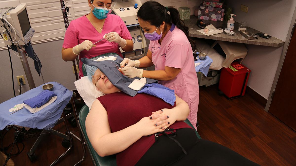 dr. pimple popper