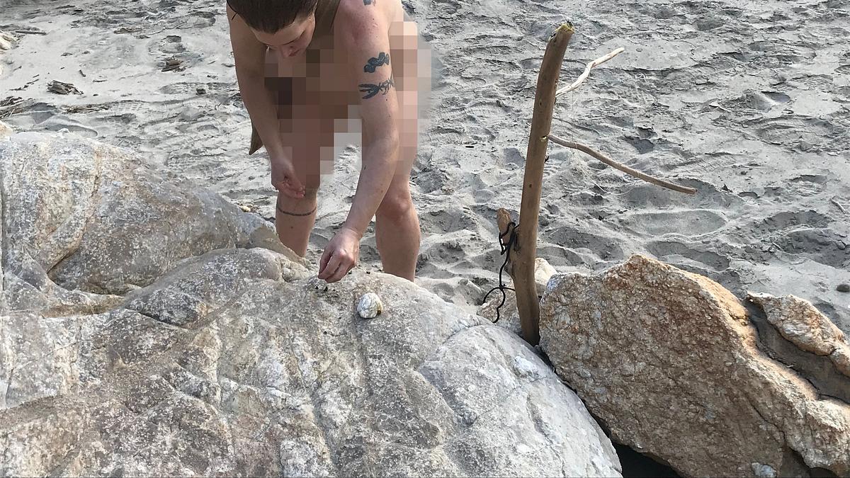 naked survival - ausgezogen in die wildnis