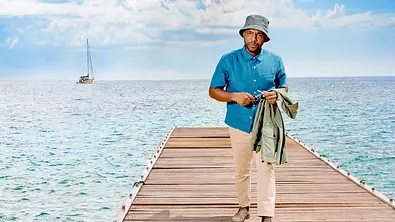 „Death in Paradise“ geht mit Don Gilet als DI Mervin Wilson in die 15. Staffel - Foto: BBC/Red Planet Pictures/Lou Denim „Death in Paradise“ geht mit Don Gilet als DI Mervin Wilson in die 15. Staffel - Foto: BBC/Red Planet Pictures/Lou Denim