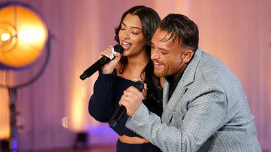 Delijah Haile und Menowin Fröhlich beim DSDS-Recall. - Foto: RTL / Stefan Gregorowius