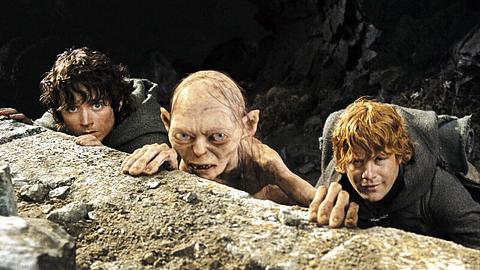 Frodo, Gollum und Sam verstecken sich - Foto: © SF