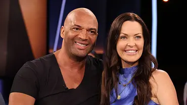 Detlef D! Soost und Kate Hall in der NDR Talk Show - Foto: IMAGO / Stephan Wallocha