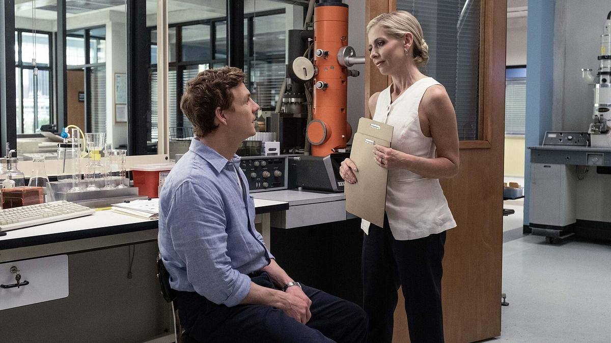 Sarah Michelle Gellar in Dexter: Original Sin