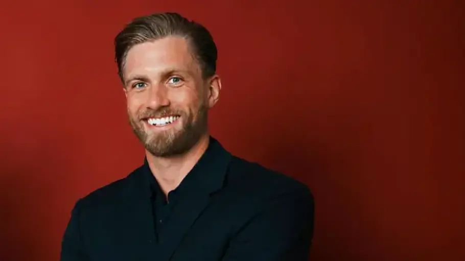 Sebastian Paul Single Bachelor Sebastian Paul